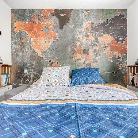 Superlogis Troyes - Little World - Studio Grand Confort - Netflix - Parking *