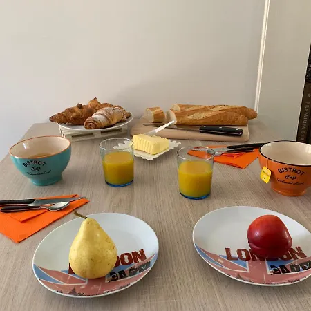 Superlogis Troyes - Little World - Studio Grand Confort - Netflix - Parking Saint-Julien-les-Villas